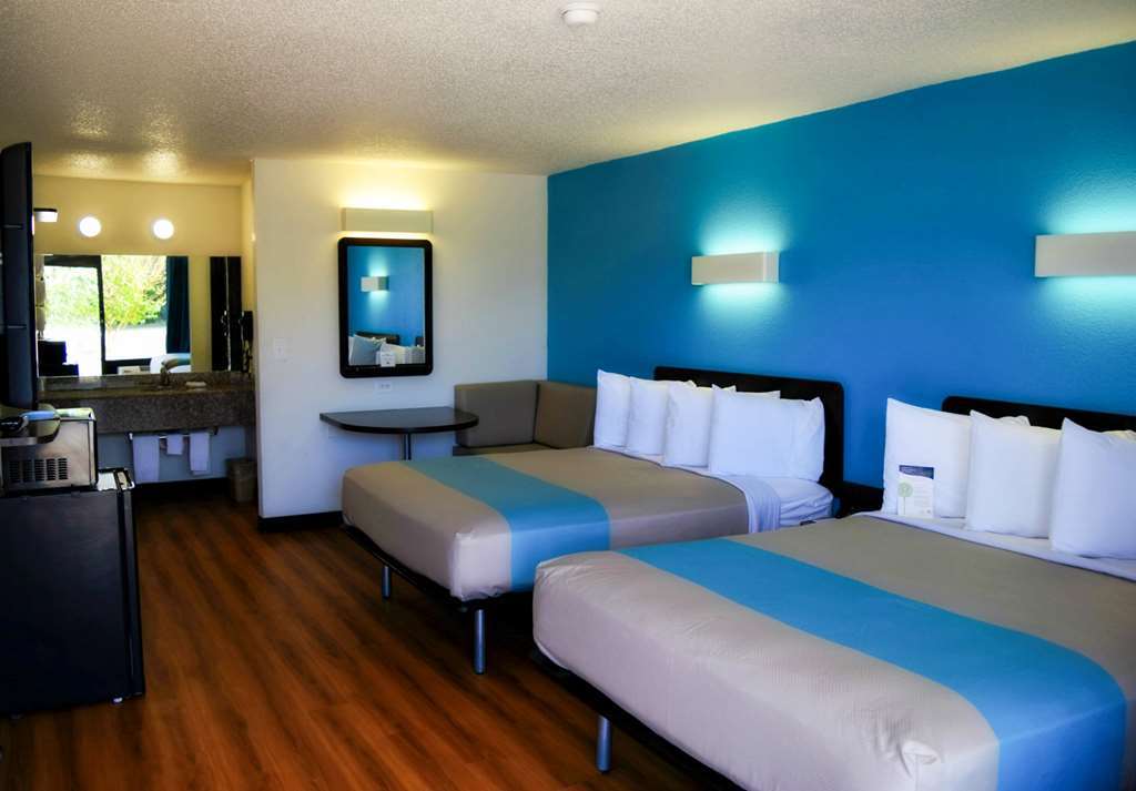 Sky Palace Inn & Suites By Jasper Beeville Rom bilde
