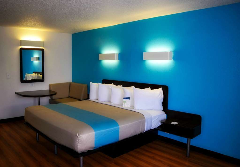 Sky Palace Inn & Suites By Jasper Beeville Rom bilde